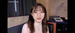 黑絲露臉騷人妻愛吃大哥的肉棒棒，69舔逼口交給逼逼吸菸，多體位爆草抽插，牀上牀下各種玩弄爆菊花高潮不斷